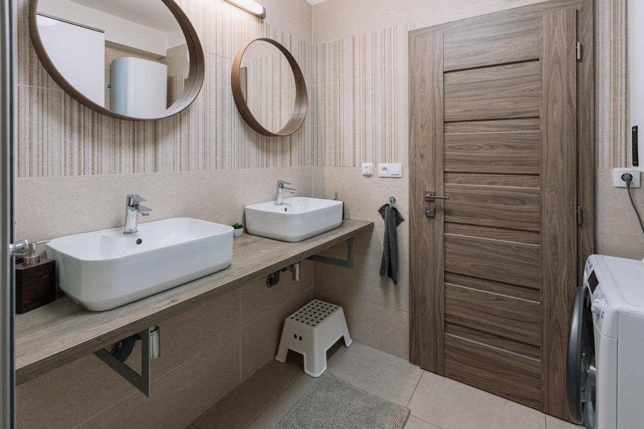 Revon Business Apartment Senec Buitenkant foto